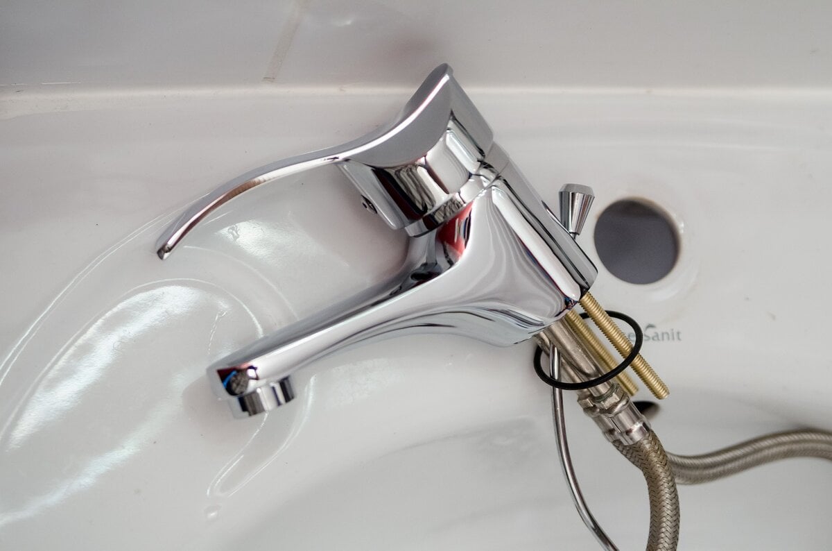 Professional Tap Installations - Licensed plumber Sydney - 24/7 service